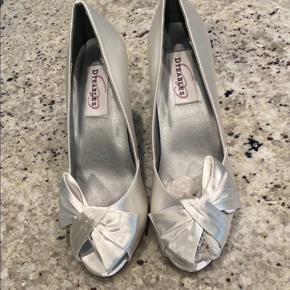 White Touch Ups Heels with Bow Detail